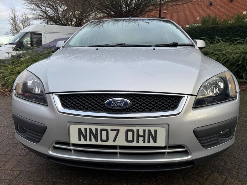 View FORD FOCUS 1.6 Zetec Climate 5dr