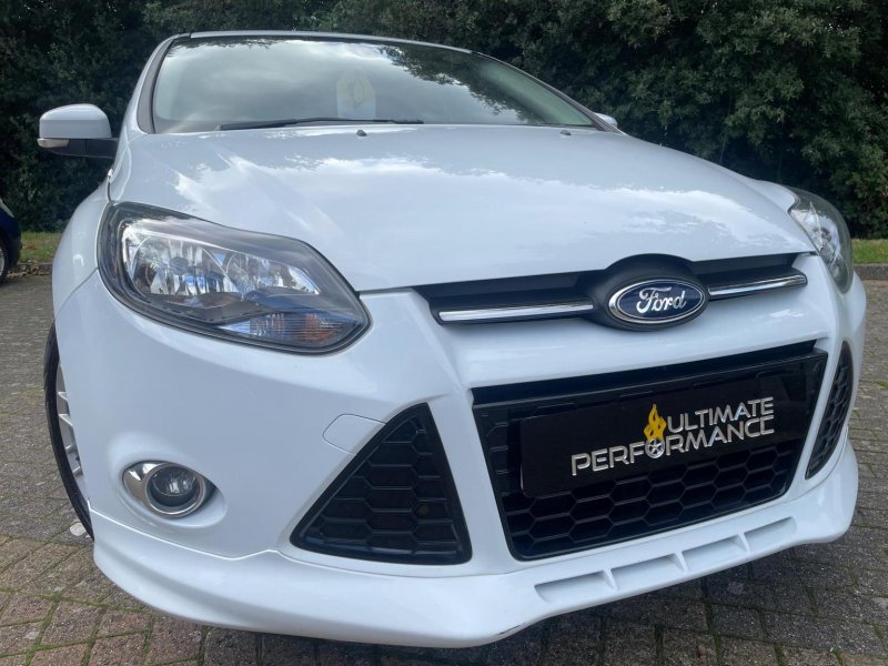 View FORD FOCUS 1.0T EcoBoost Zetec S Euro 5 (s/s) 5dr