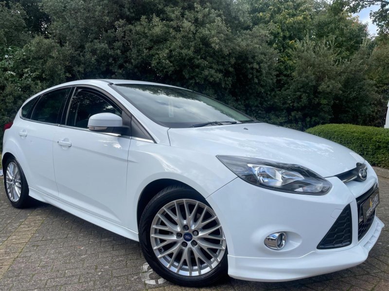 View FORD FOCUS 1.0T EcoBoost Zetec S Euro 5 (s/s) 5dr