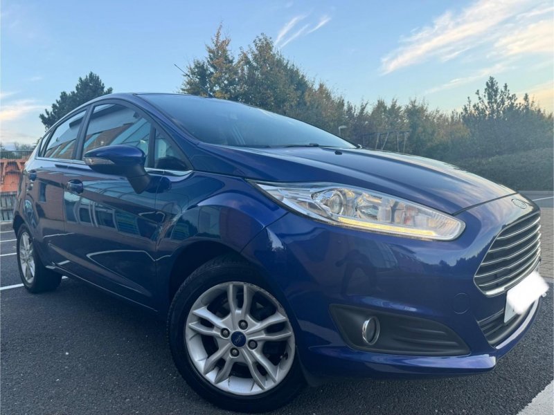 View FORD FIESTA 1.0T EcoBoost Zetec Euro 6 (s/s) 5dr