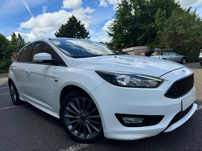 View FORD FOCUS 1.0T EcoBoost ST-Line Euro 6 (s/s) 5dr
