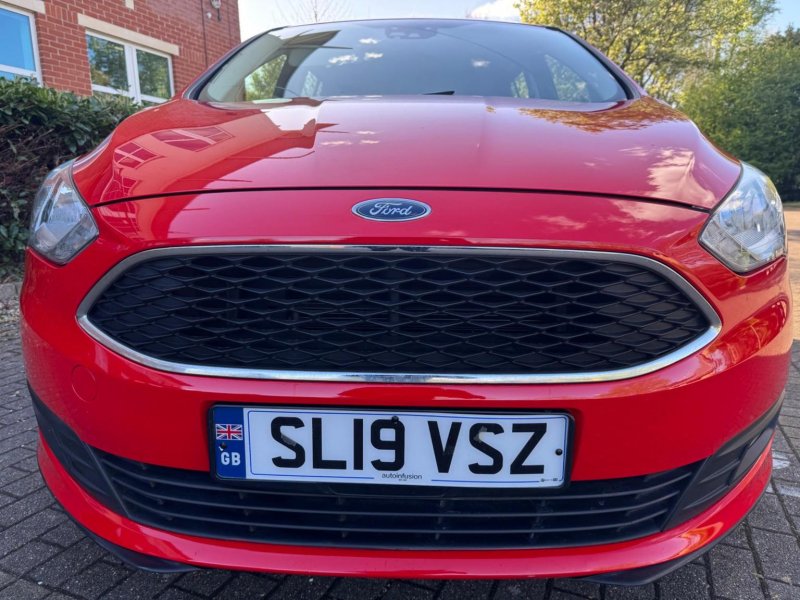 View FORD GRAND C-MAX 1.0T EcoBoost GPF Zetec Euro 6 (s/s) 5dr